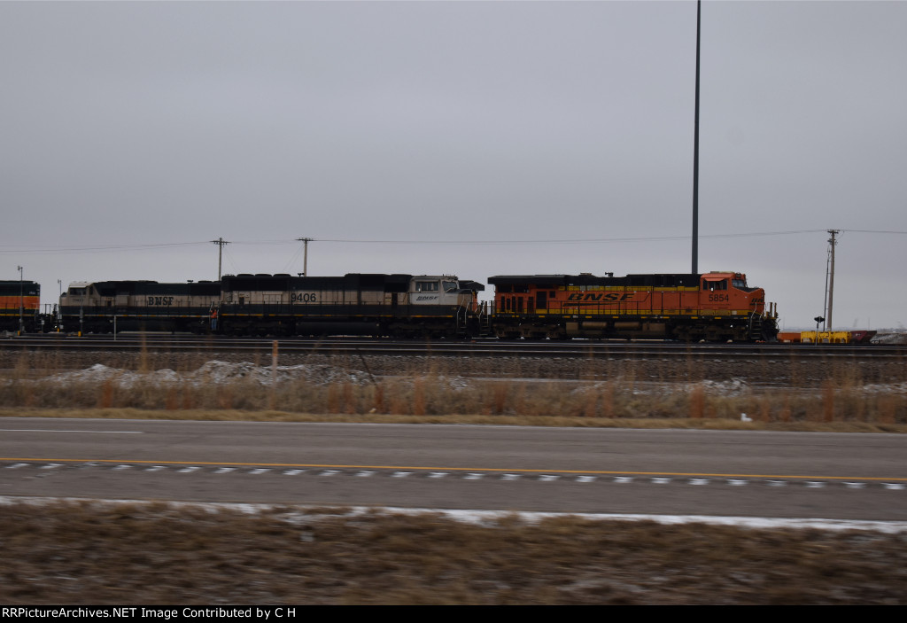 BNSF 9406/9809/5854